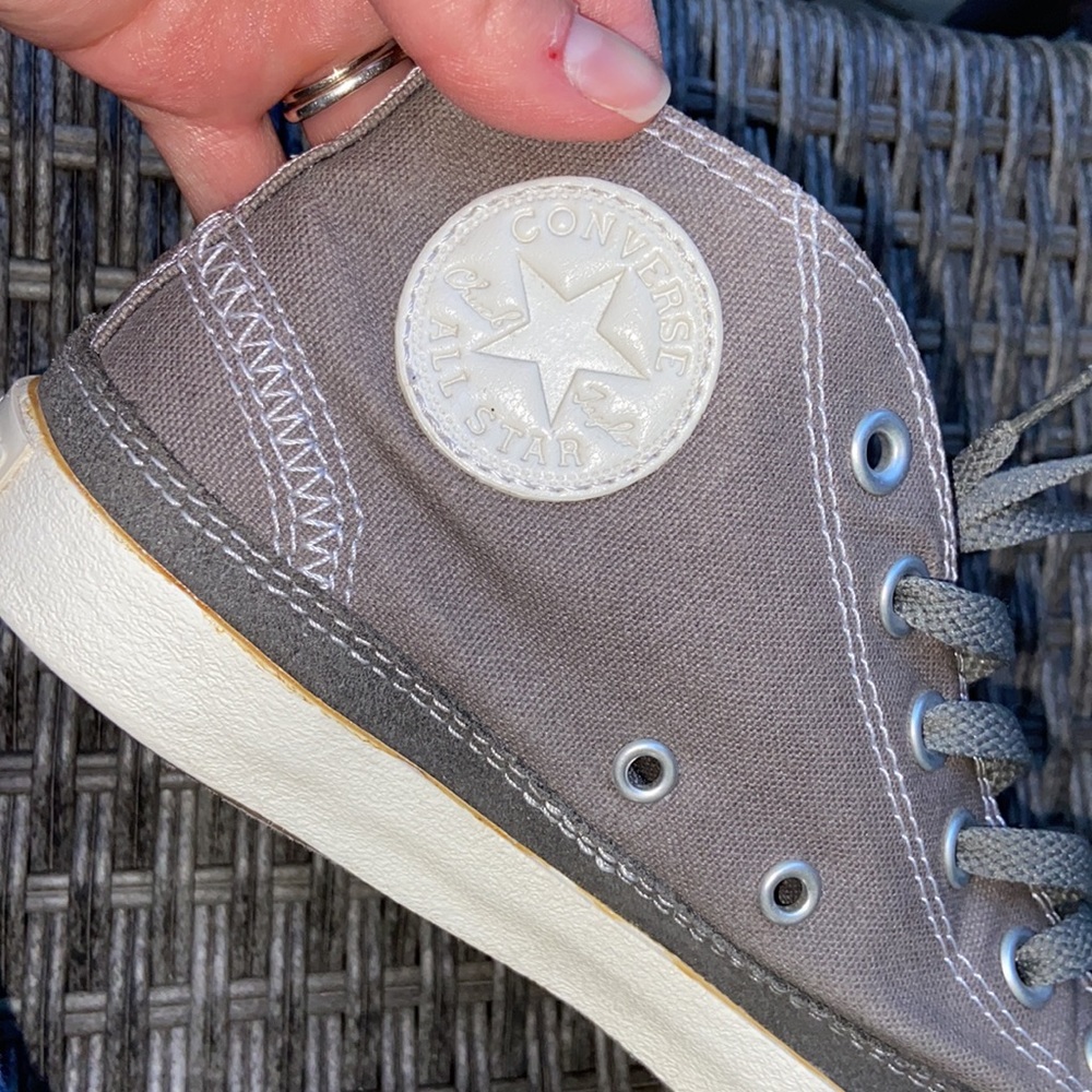 Rare converse all ⭐️ canvas toe w/suede detail size 6 women size 4 men gray EUC - Picture 6 of 7
